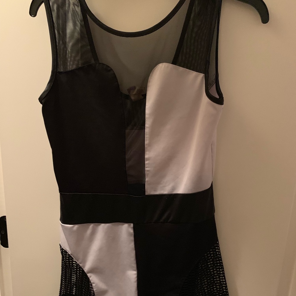 Black n White Romper😍